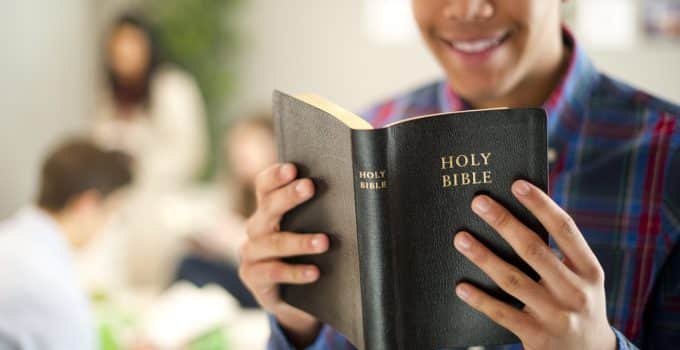 bijbel christelijk kerk geloof religie