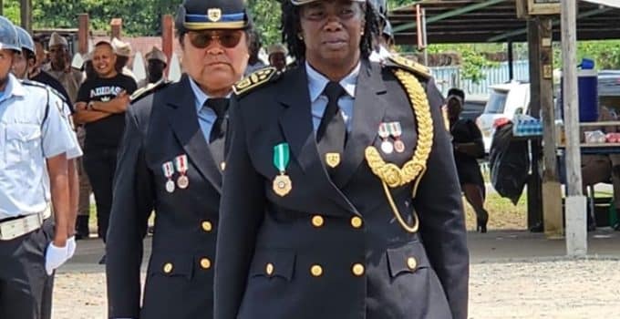 Eerste vrouwelijke Korpshoofd Korps Penitentiaire Ambtenaren Joyce Pané-Alfaisi officieel geïnstalleerd