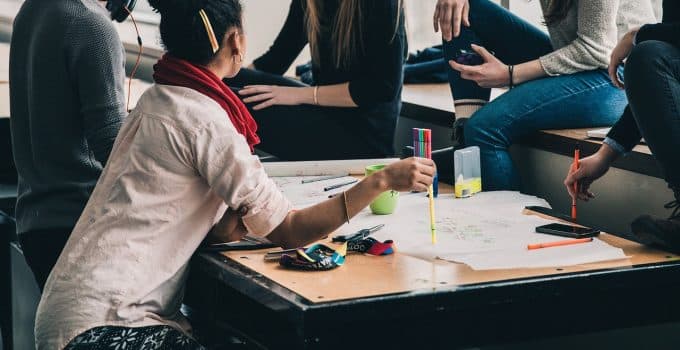 Jongeren ervaren druk van ouders bij het kiezen van een studierichting