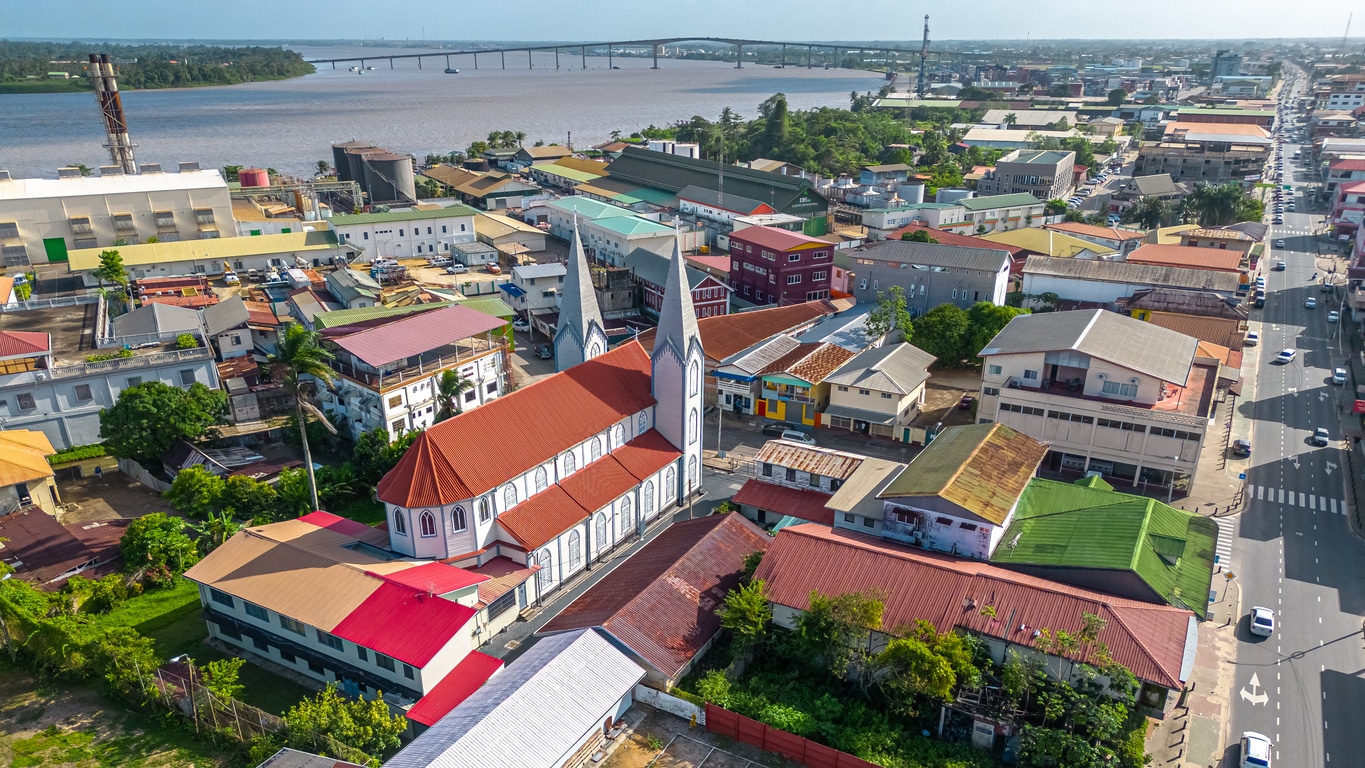 suriname paramaribo bosje wijdenbosch brug rivier