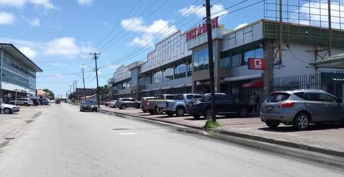 suriname paramaribo straat winkel supermarkt best mart