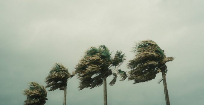 Surinamers op de Antillen wapenen zich tegen komend orkaanseizoen