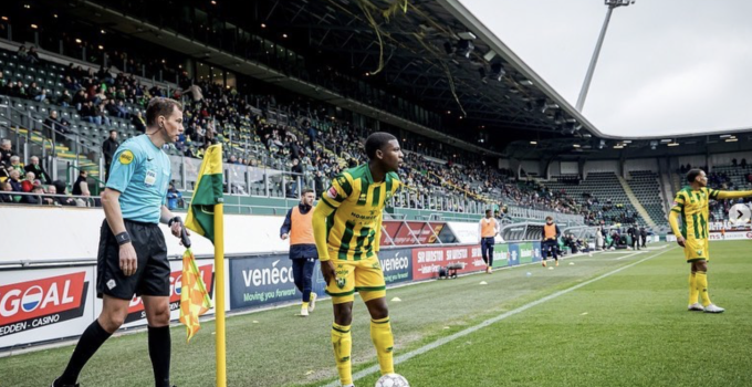 Surinaamse international Dhoraso Klas maakt overstap naar Belgische KMSK Deinze