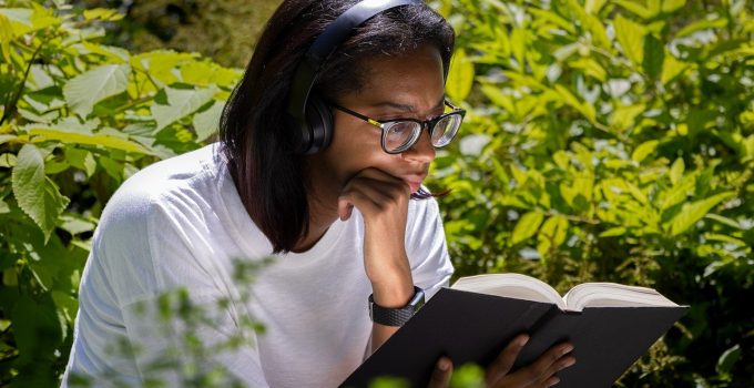 Onderwijs studeren lezen boek