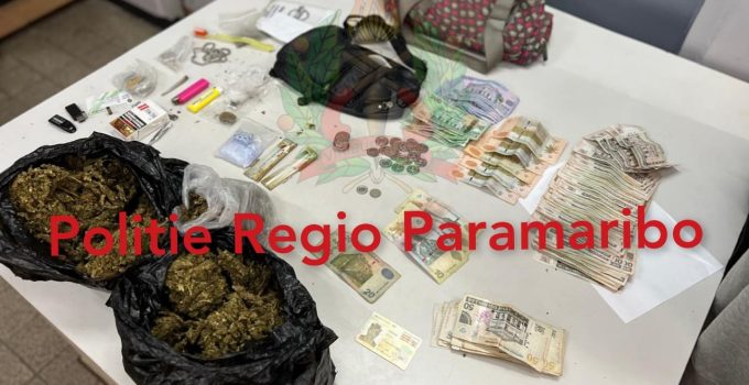 1 kilo marihuana en SRD 18.000 in voertuig verdachte