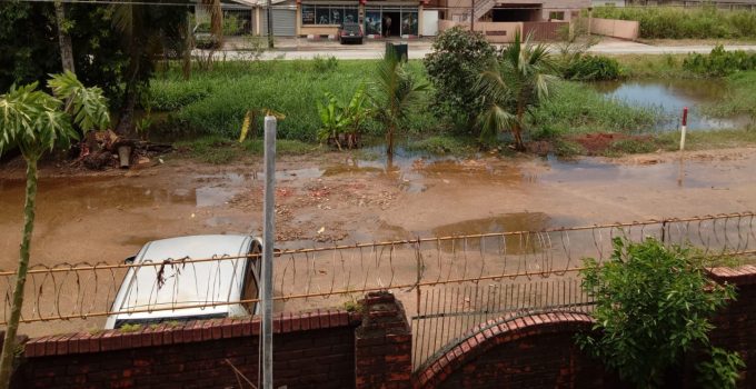 Wateroverlast dwingt NKC Instituut in Paramaribo vandaag weer tot sluiting