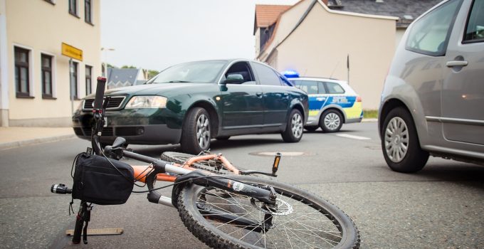 Verkeersveiligheid onder druk door gebruik van e-bikes door kinderen in Suriname