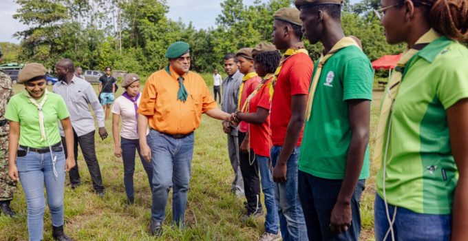 Santokhi bezocht Pre-Nationaal Kamp Boy Scouts Suriname