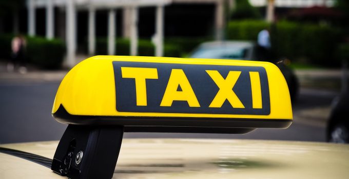 Vrouwen in Suriname worden opgeroepen om straattaxi’s te vermijden