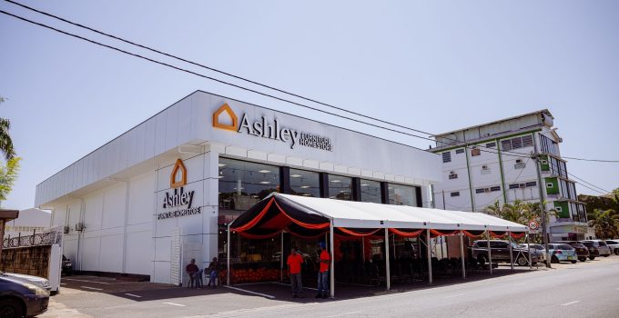 Internationale meubelketen Ashley Furniture Homestore nu ook in Suriname