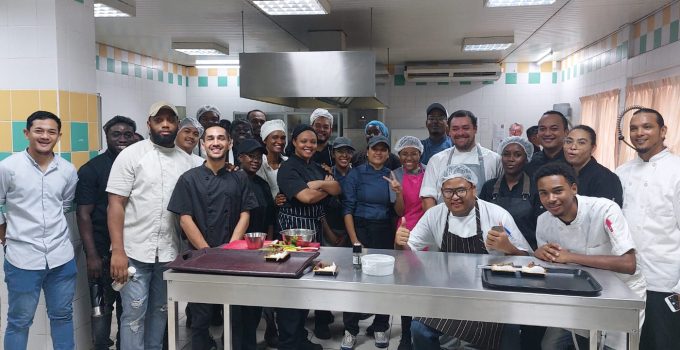 Peruaanse Chef verzorgd masterclass bij Suriname Hospitality and Tourism Training Centre