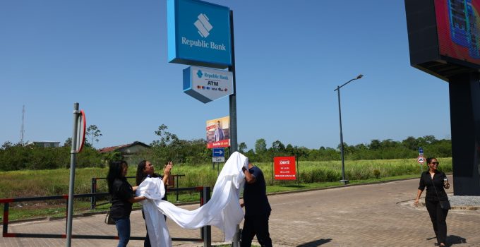 Republic Bank opent nieuw agentschap in hartje Wanica