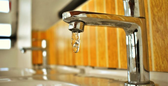 ‘Surinaamse burgers de dupe van ondeugdelijke watermeters SWM’