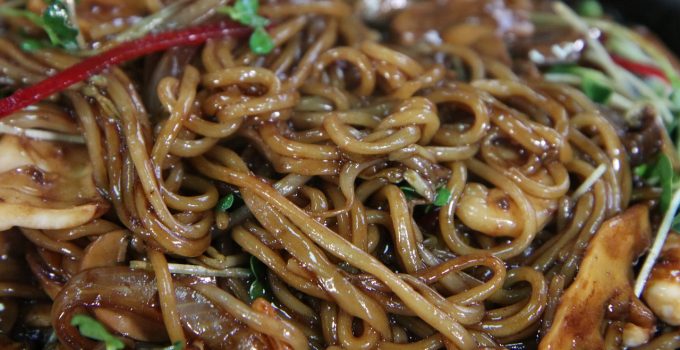 Bij Chinese restaurants krijg je in Suriname het meeste eten voor je geld, zegt lifestyledeskundige