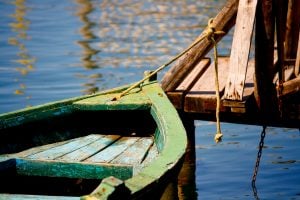 Nederlander wil op woonboot wonen bij Boomskreek in Paramaribo