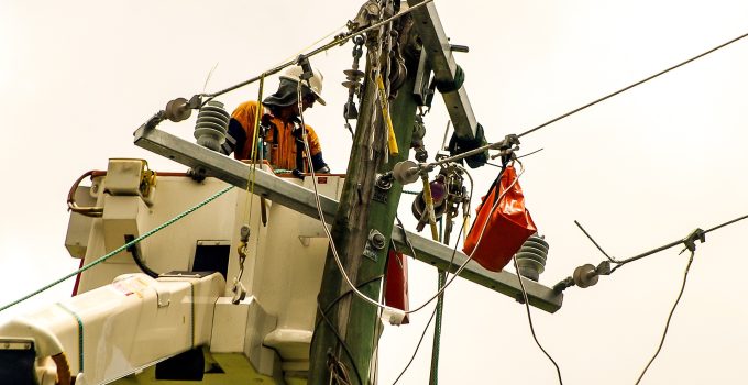 ebs stroompaal hoogspanningsnet energie glasvezel kabel