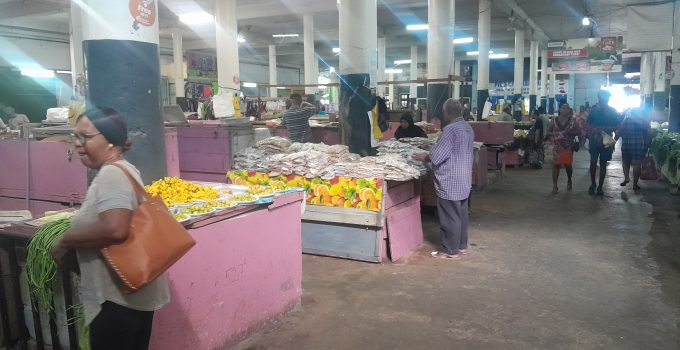 suriname paramaribo centrale markt