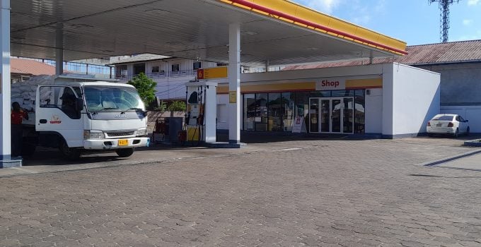 Opvallend betere klantvriendelijkheid bij pompstations in Suriname