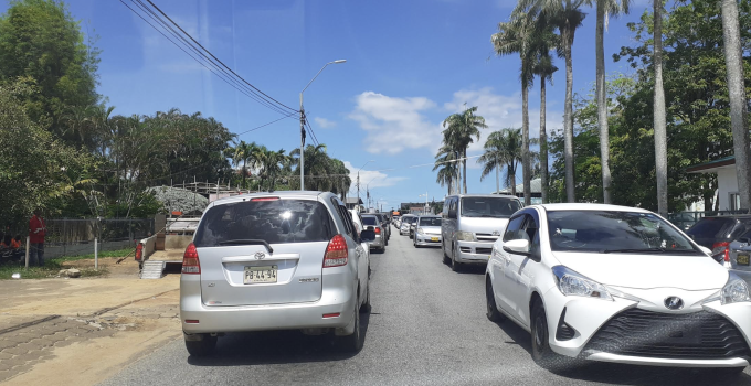 verkeer paramaribo suriname auto wegen file