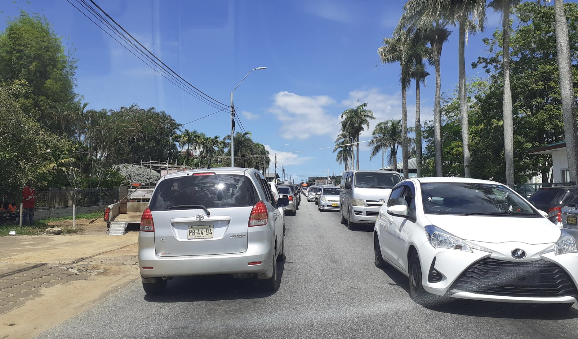 verkeer paramaribo suriname auto wegen file