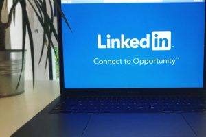 LinkedIn steeds populairder voor sollicitatieoproepen bij Surinaamse bedrijven