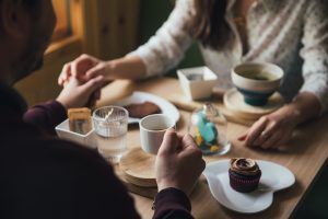 Etentje diner uiteten man vrouw