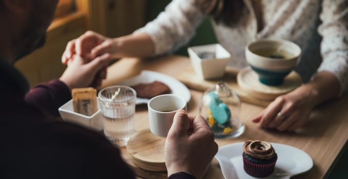 Vrouwen in Suriname mogen nu gerust een man uitnodigen voor een etentje