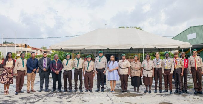 Opo yari-activiteit Boy Scouts Suriname met president Santokhi