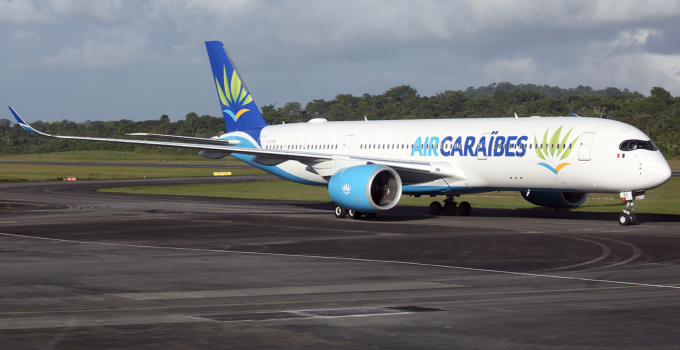 air caraibes cayenne foto - paul morley