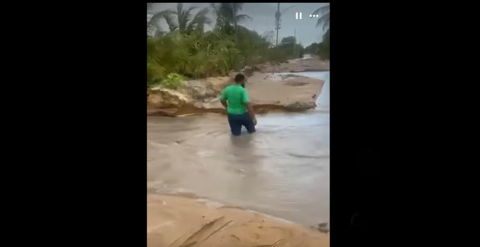 dambreuk weg naar zee