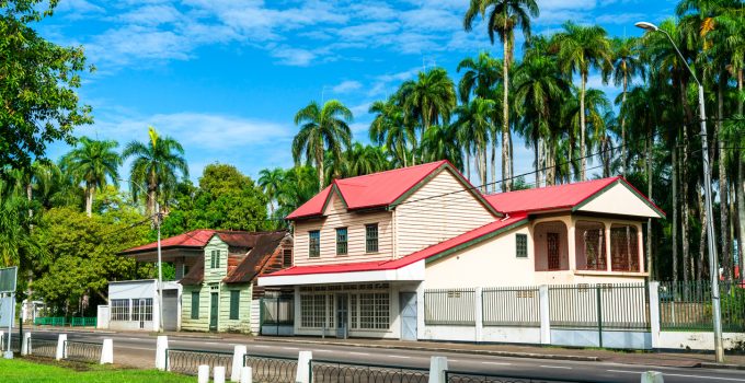 De prijs van een zomerticket naar Paramaribo zal je verassen