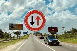 Groot deel van de Surinaamse bestuurders kent dit verkeersbord niet