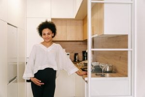 vrouw koken keuken eten