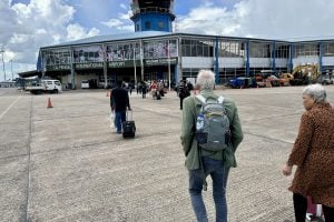 zanderij airport luchthaven johan adolf pengel