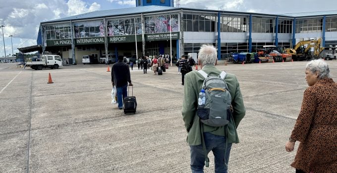 zanderij airport luchthaven johan adolf pengel