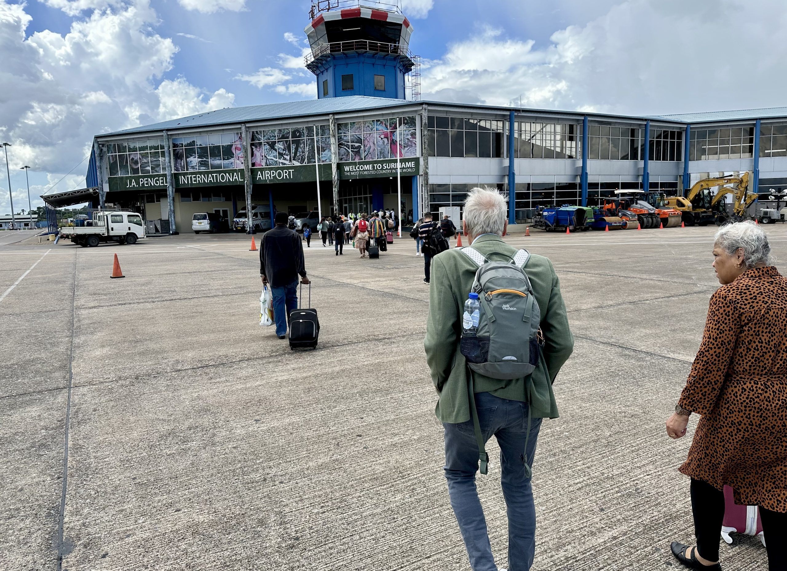 zanderij airport luchthaven johan adolf pengel